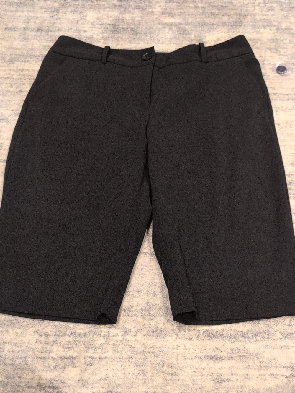 Worthington Black Woman's Shorts Size 6